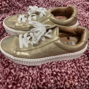 7.5 women  gold shoes
